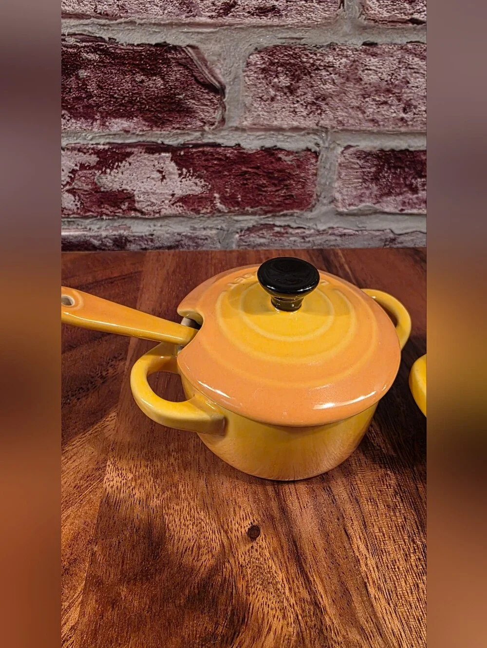 Le Creuset Dijon Yellow Condiment Pot Set W/Spoons 3 oz Each 12-23